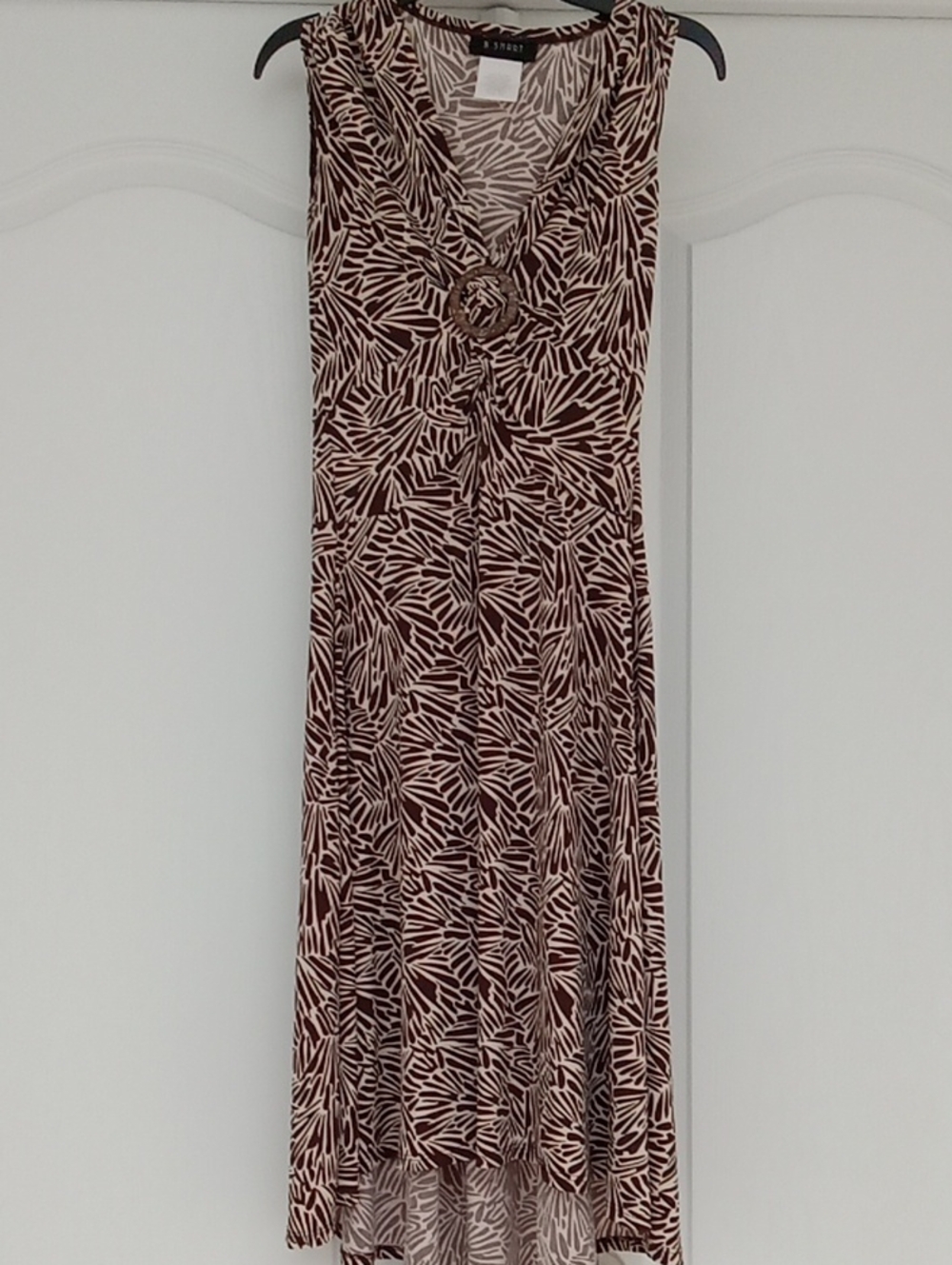 B. Smart Brown & Cream Sleeveless Maxi Dress with Front Ring